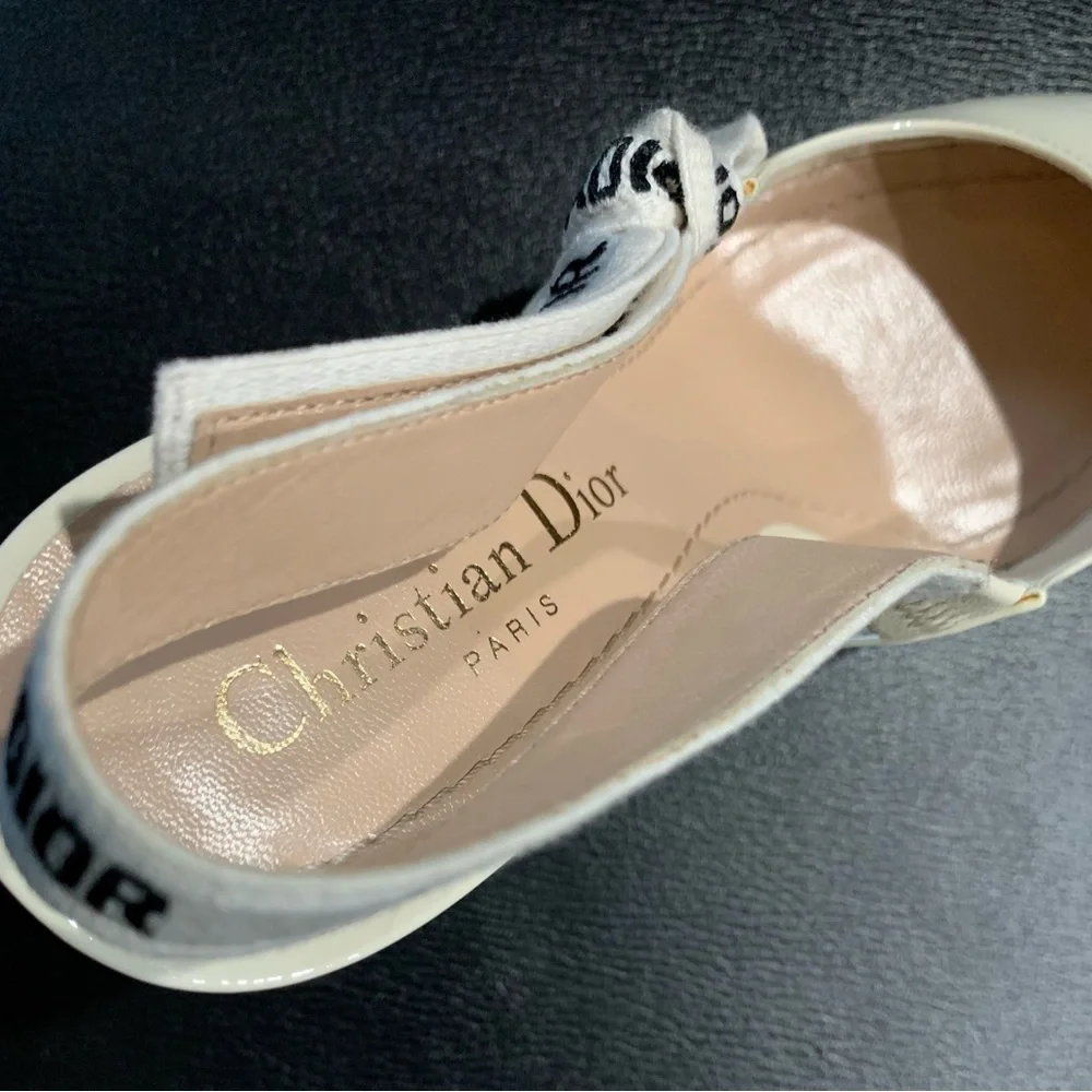 Dior Cream and Tan Heels - Picture 4 of 12